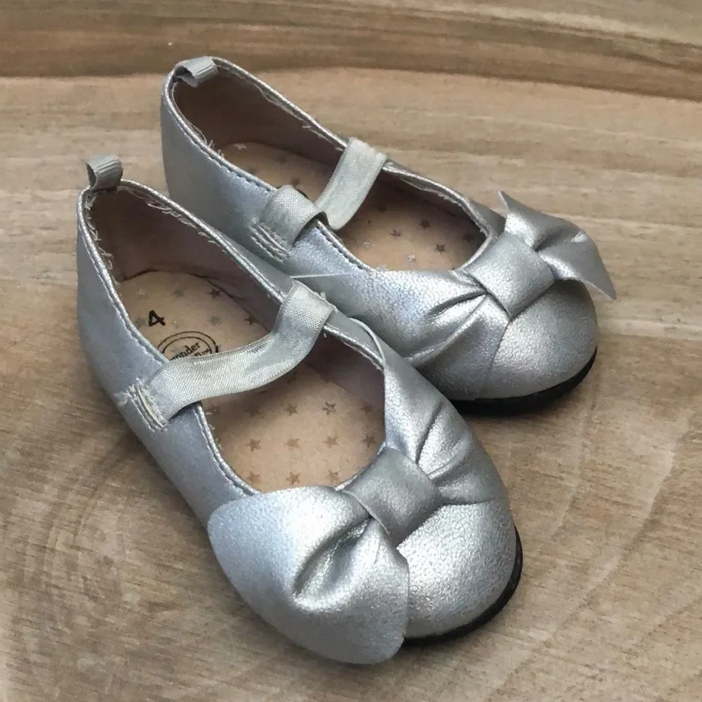 WONDER NATION Silver Slip on Shoes Size 4